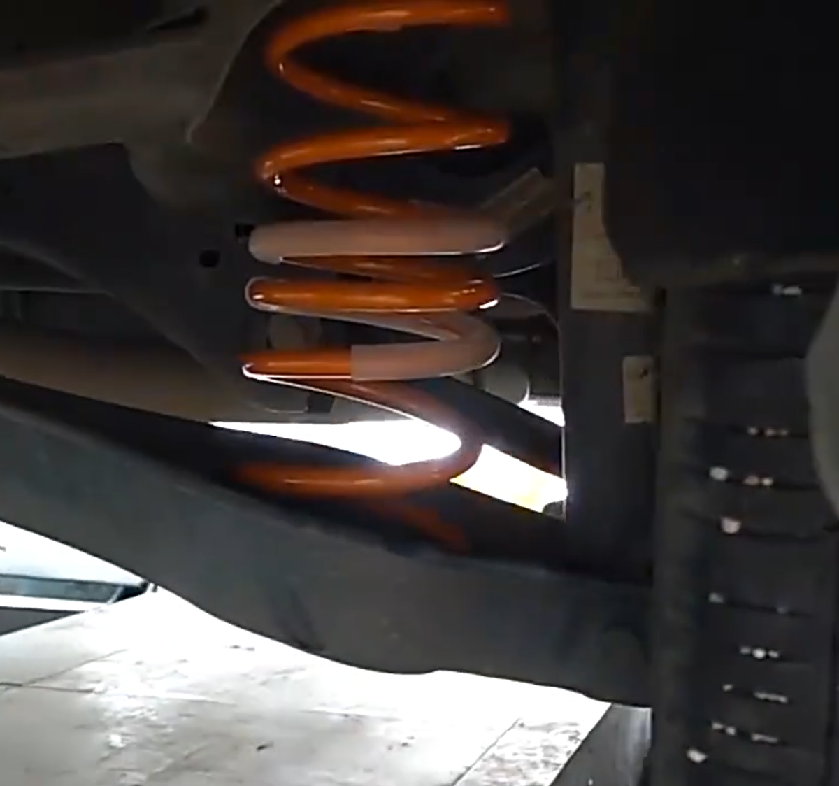 Braumach Exclusive Sport Lowering Springs for TESLA Model 3 / 2017-2023 - BRAUMACH